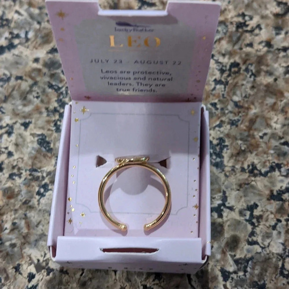 Gold Ring 14k gold dipped adjustable signet-style simple classic stars jewelry - Picture 3 of 4